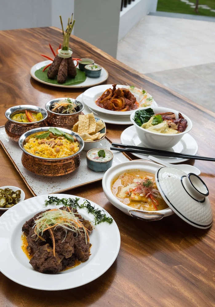 Indian & International Cuisines