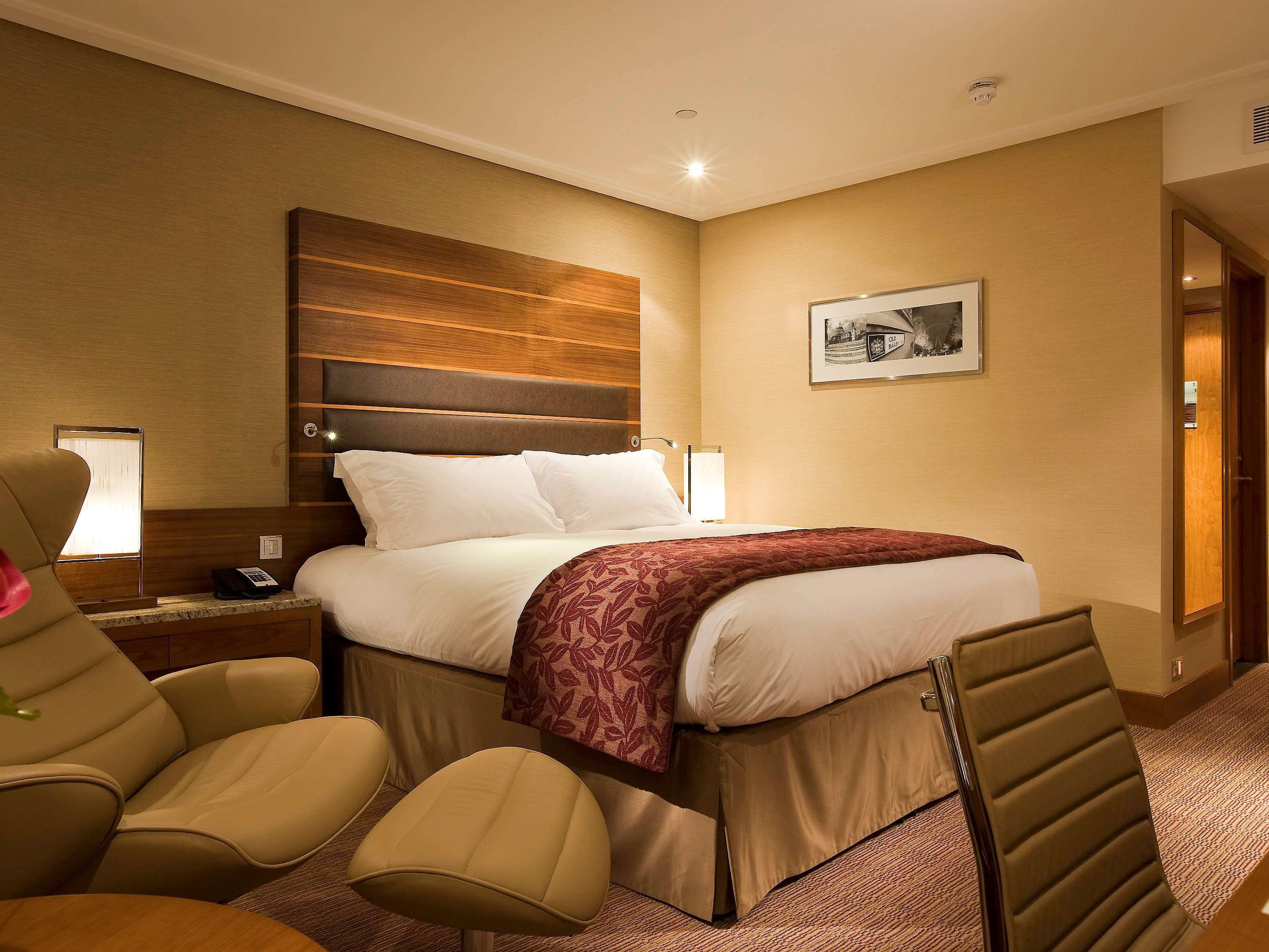 Rooms with Signature Beds