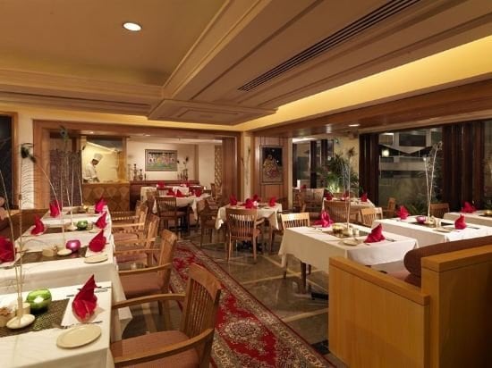 3 Fancy Dining Outlets