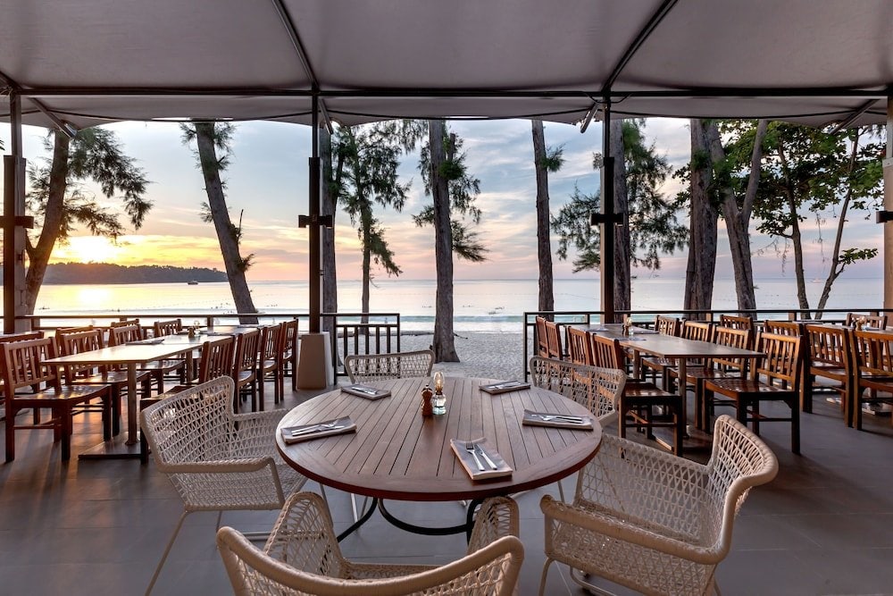 Dine Amidst Scenic Views