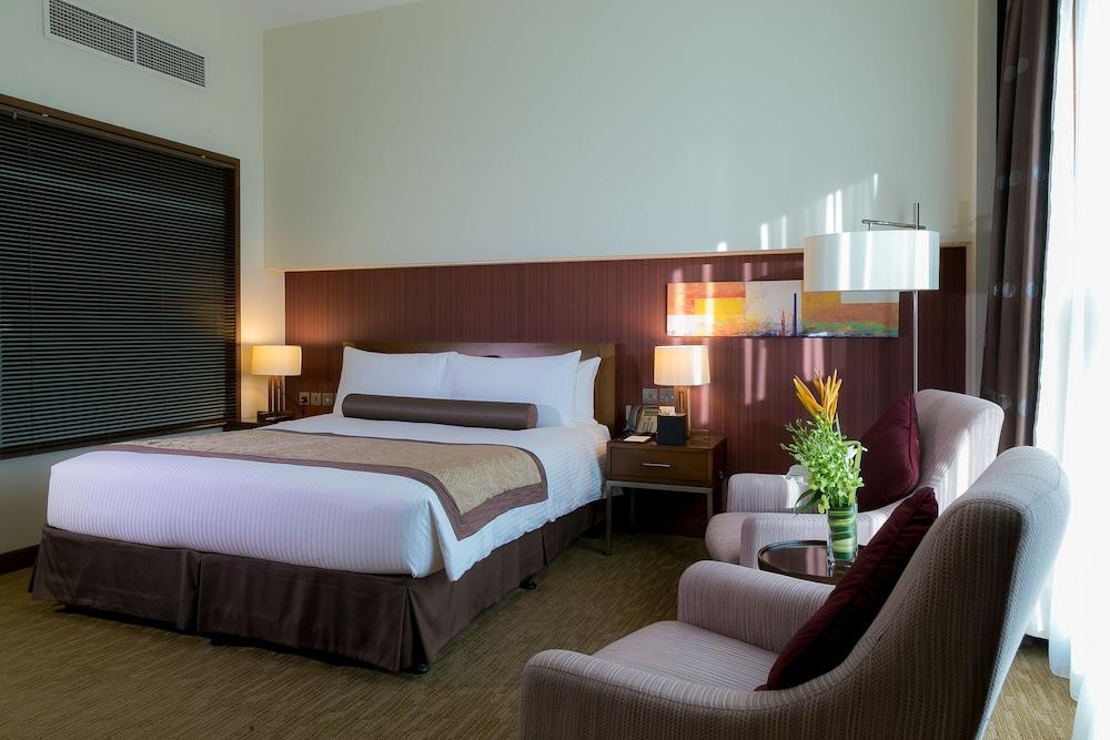 Contemporary Rooms & Suites