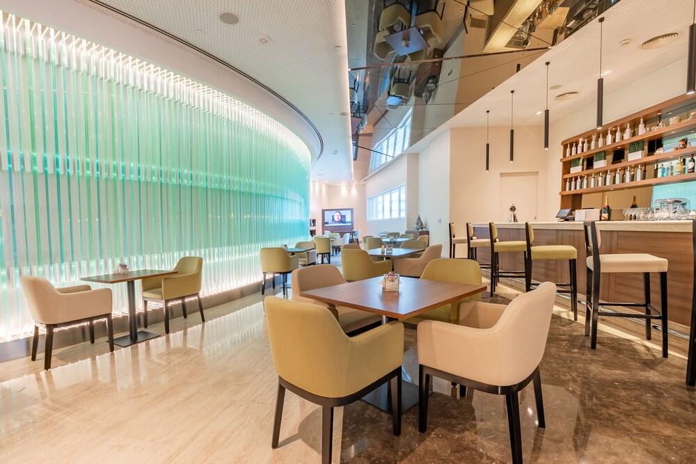 5 Classy Dining Outlets