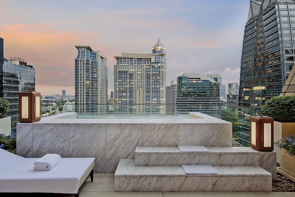 Luxe Suites & Houses