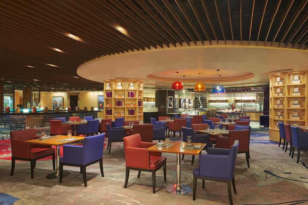 Choice of 3 Dining Outlets