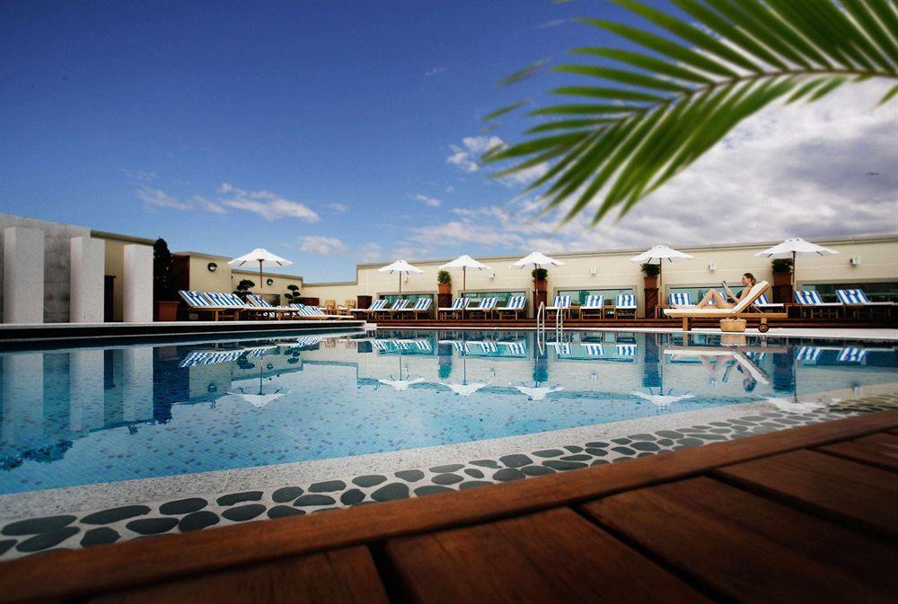 Temperature-controlled Pool
