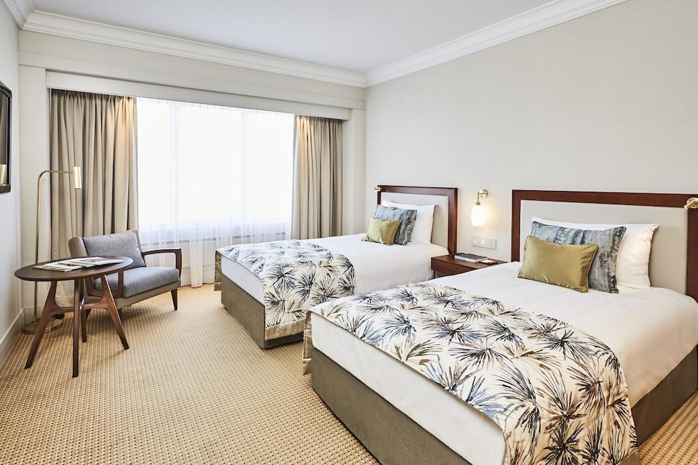 Elegant Rooms & Suites