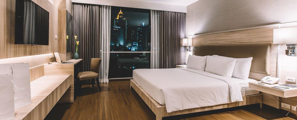 Rooms with Skyline Views