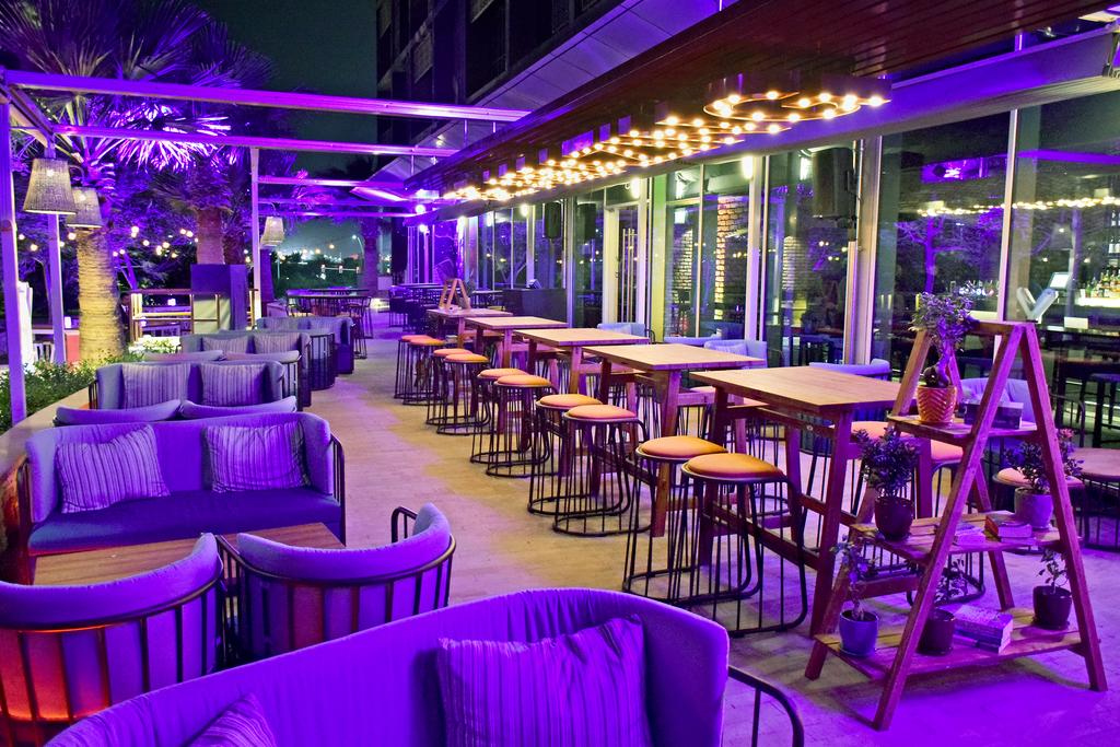 Indian Restaurant in 6 Eateries