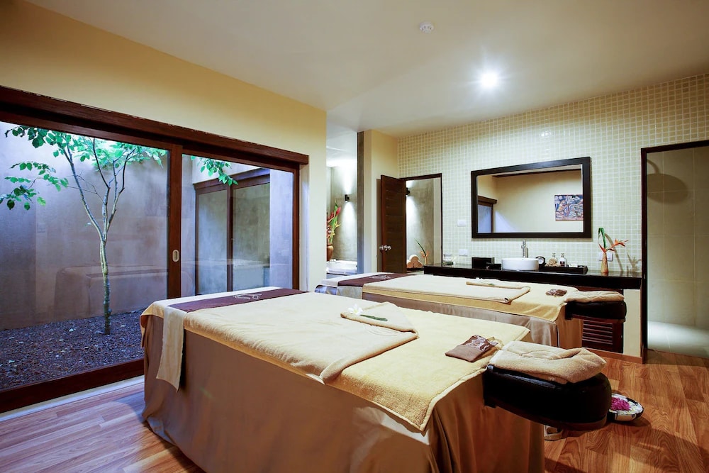 Ayurveda & Thai Spa Bliss
