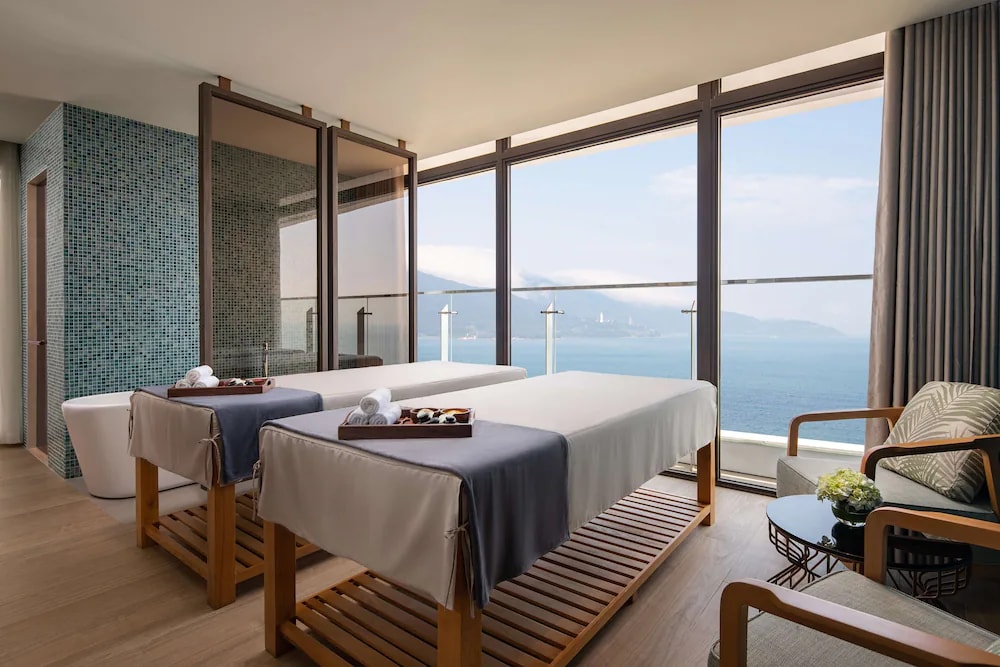 Rejuvenating Massage Hub